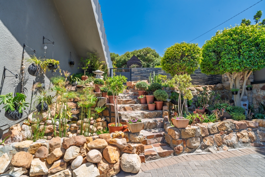 To Let 3 Bedroom Property for Rent in Hout Bay Western Cape